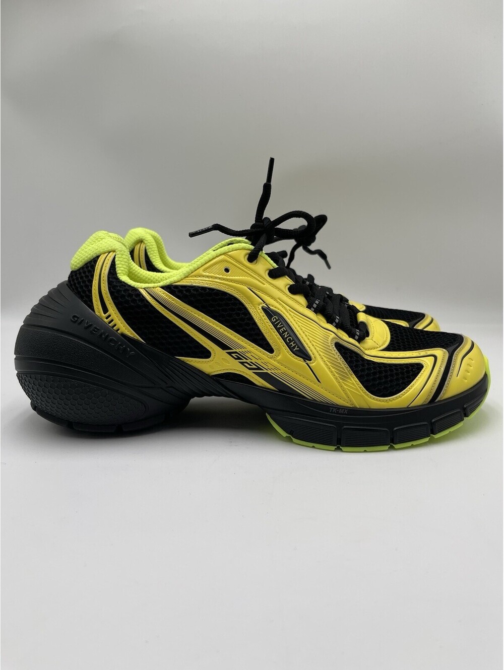 Men’s Givenchy TK-MX Runner sneakers in yellow and black Size 44